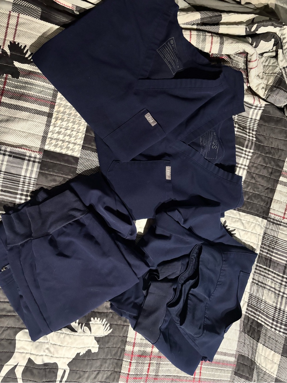 Figs Scrubs. Size medium for top and bottom